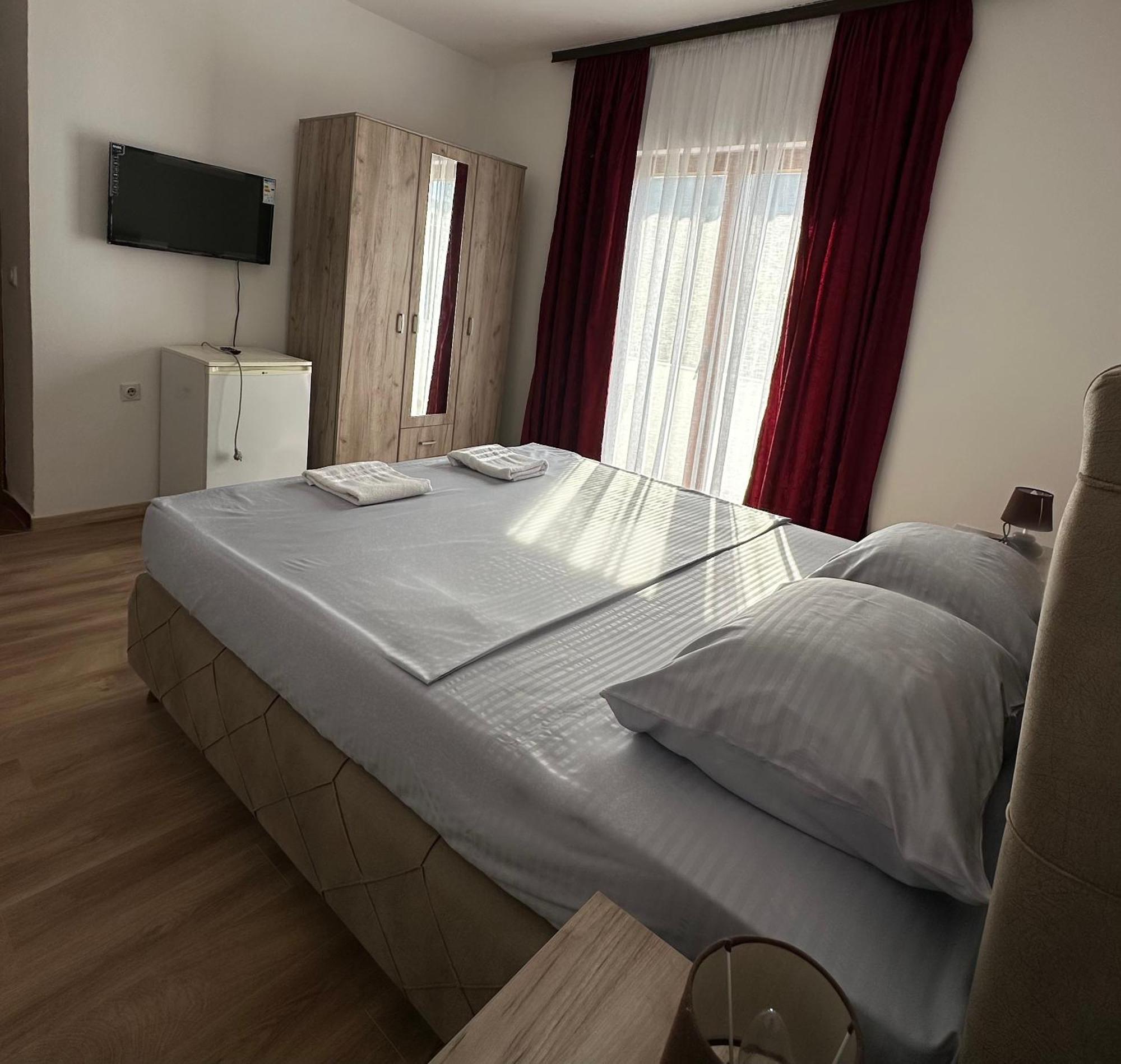 Rooms Ajllin Ulcinj Exterior photo